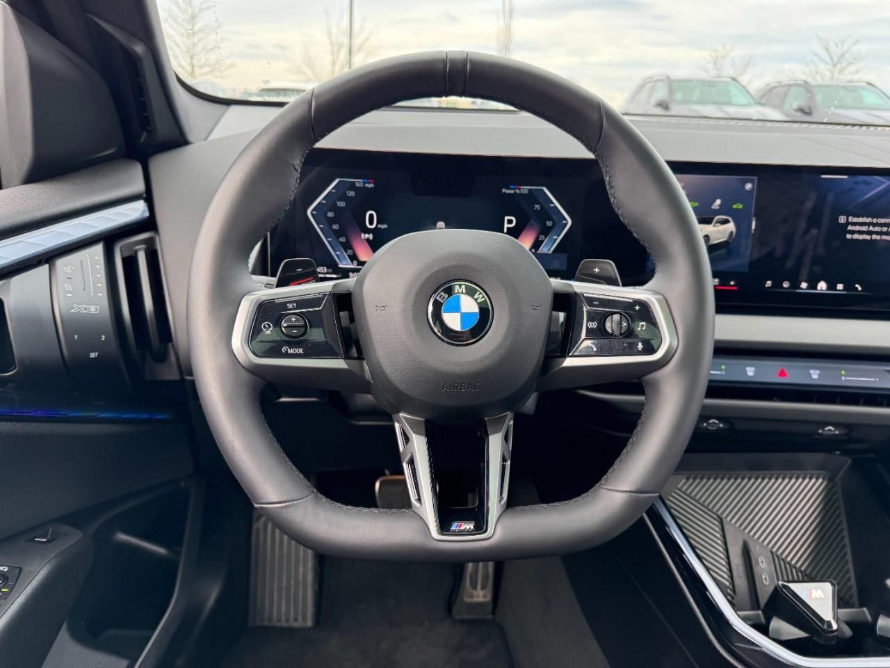 BMW X3 Vehicle Full-screen Gallery Image 13