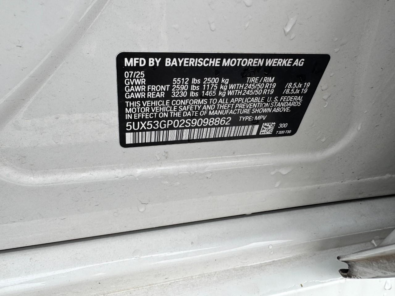 BMW X3 Vehicle Full-screen Gallery Image 31