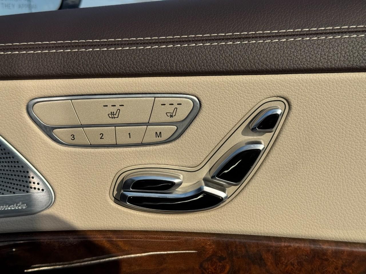 Mercedes-Benz S-Class Vehicle Full-screen Gallery Image 20