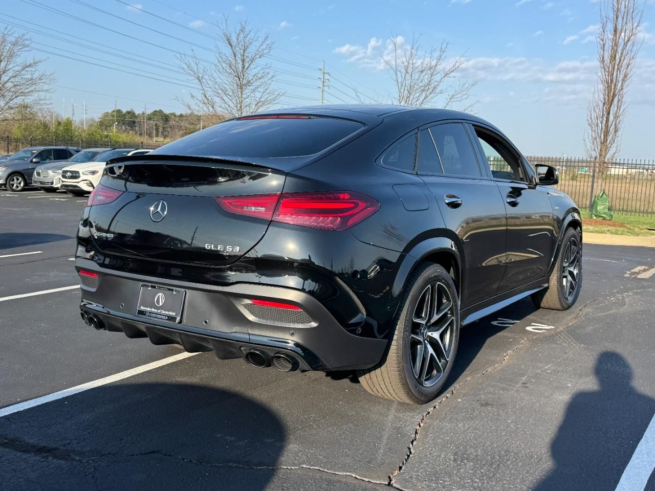 Mercedes-Benz GLE Vehicle Full-screen Gallery Image 4