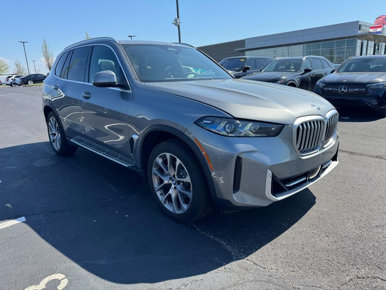 BMW X5 Vehicle Full-screen Gallery Image 08