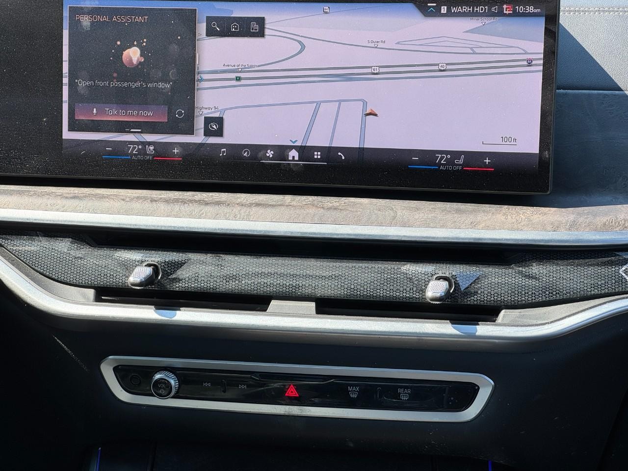 BMW X5 Vehicle Full-screen Gallery Image 16