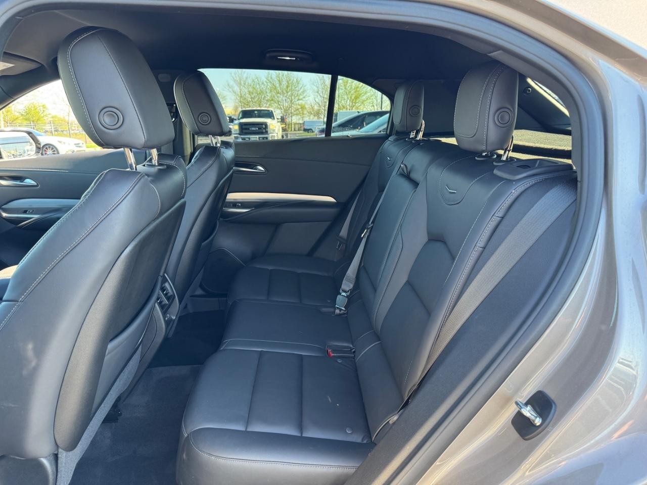 Cadillac XT4 Vehicle Full-screen Gallery Image 08