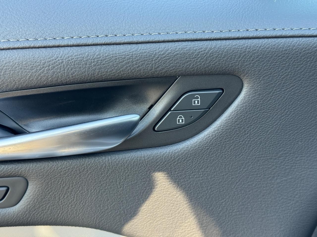 Cadillac XT4 Vehicle Full-screen Gallery Image 23