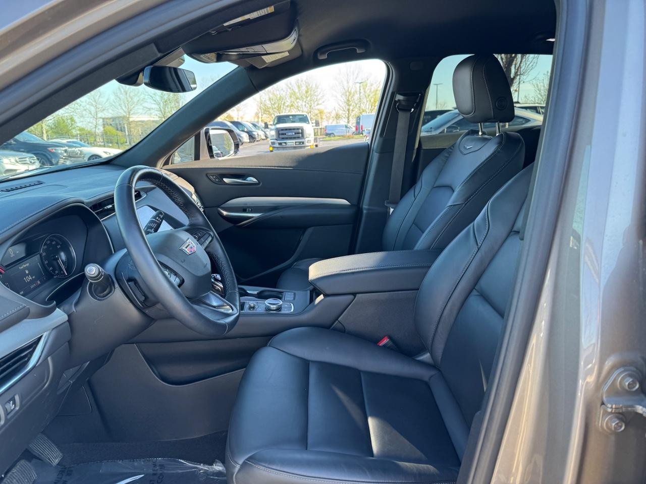 Cadillac XT4 Vehicle Full-screen Gallery Image 26