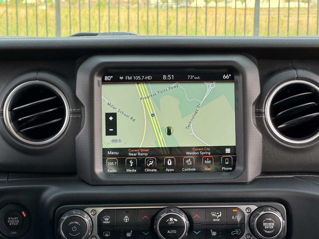 Jeep Wrangler Unlimited Vehicle Full-screen Gallery Image 13