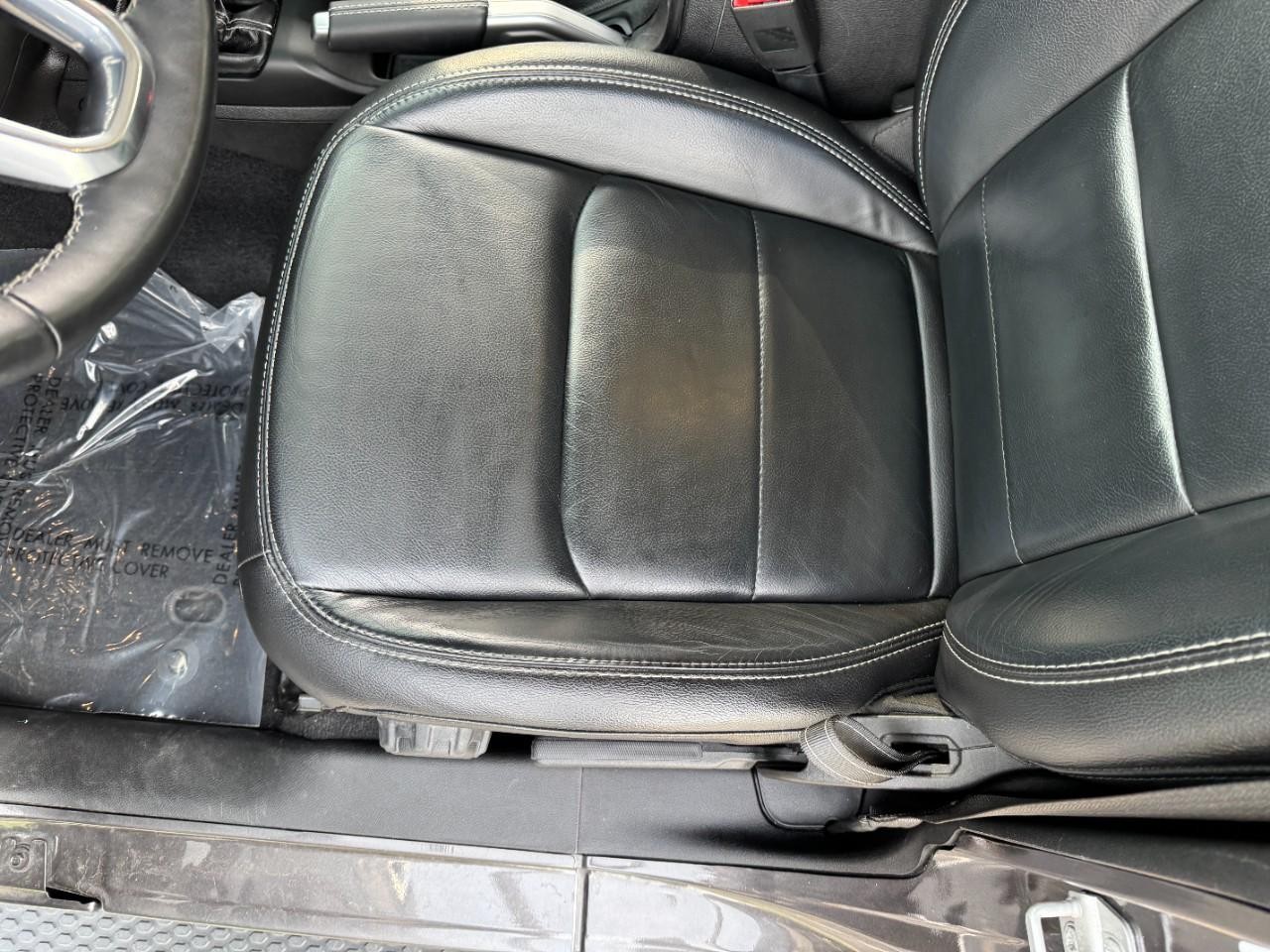 Jeep Wrangler Unlimited Vehicle Full-screen Gallery Image 26