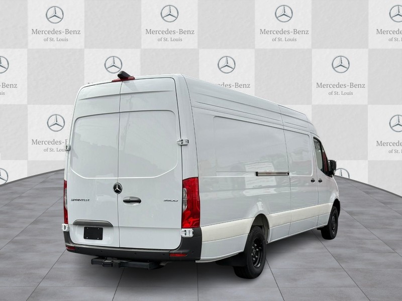 Mercedes-Benz Sprinter Cargo Van Vehicle Full-screen Gallery Image 3