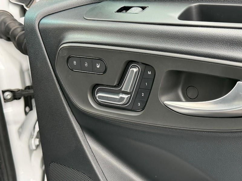 Mercedes-Benz Sprinter Cargo Van Vehicle Full-screen Gallery Image 10