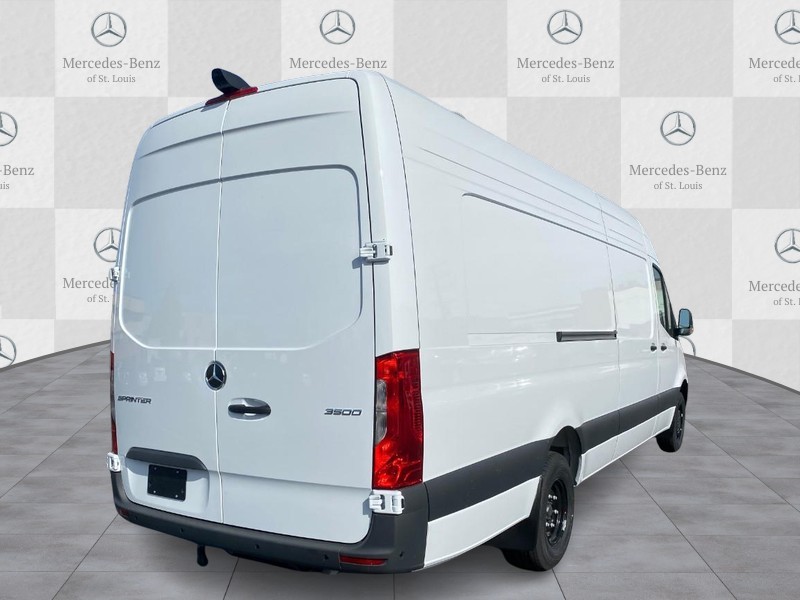 Mercedes-Benz Sprinter Cargo Van Vehicle Full-screen Gallery Image 3
