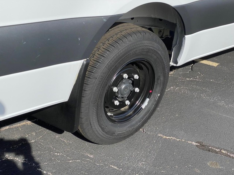 Mercedes-Benz Sprinter Cargo Van Vehicle Full-screen Gallery Image 5