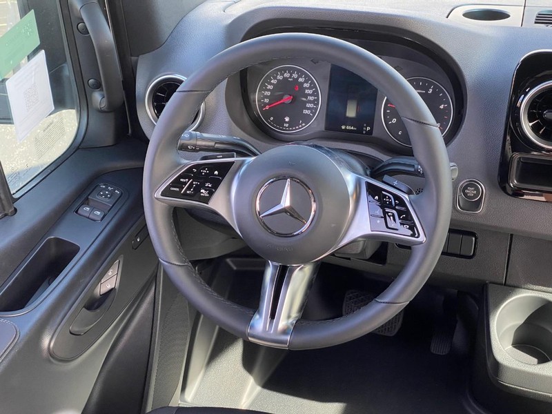 Mercedes-Benz Sprinter Cargo Van Vehicle Full-screen Gallery Image 8