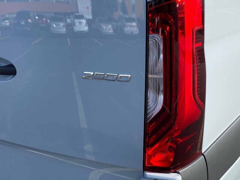 Mercedes-Benz Sprinter Cargo Van Vehicle Full-screen Gallery Image 4