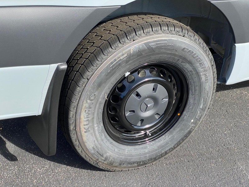 Mercedes-Benz Sprinter Cargo Van Vehicle Full-screen Gallery Image 5