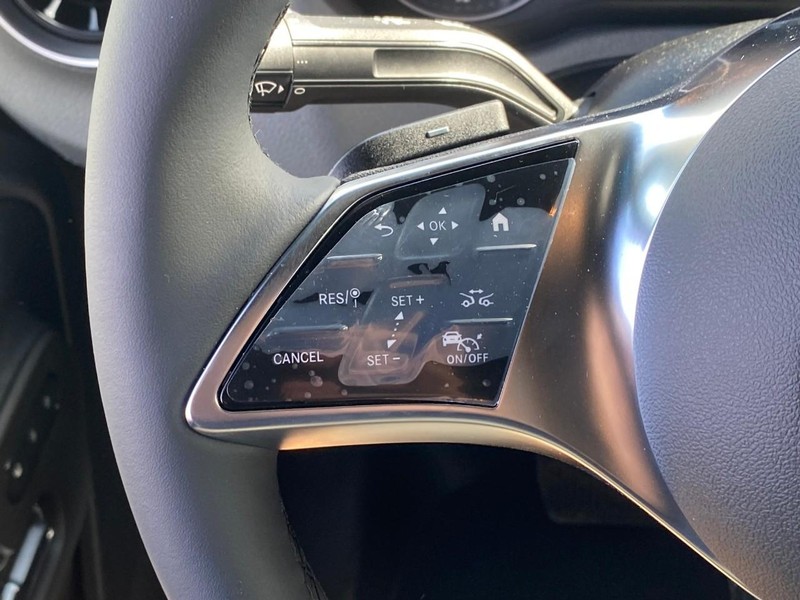 Mercedes-Benz Sprinter Cargo Van Vehicle Full-screen Gallery Image 14