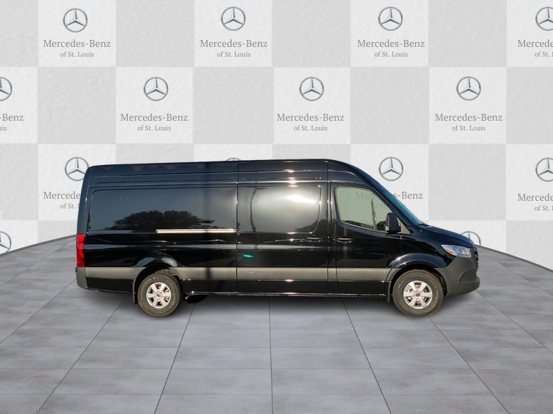Mercedes-Benz Sprinter Cargo Van Vehicle Full-screen Gallery Image 2