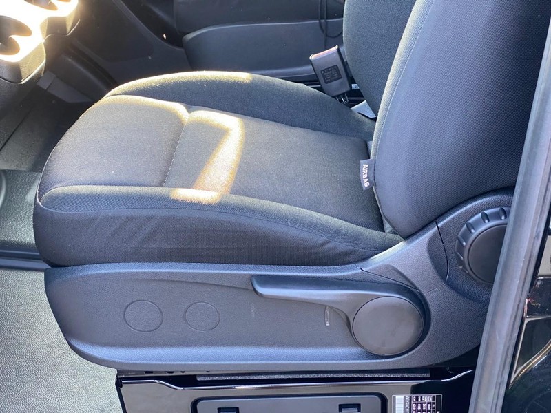 Mercedes-Benz Sprinter Cargo Van Vehicle Full-screen Gallery Image 11