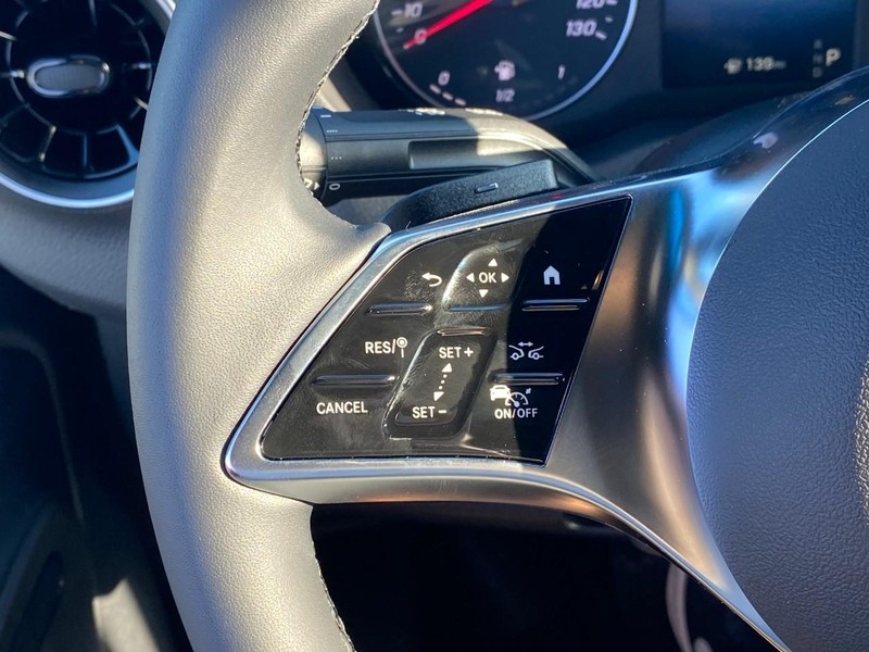 Mercedes-Benz Sprinter Cargo Van Vehicle Full-screen Gallery Image 12