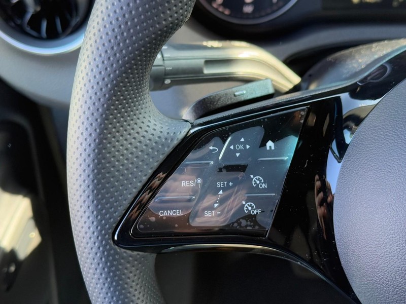 Mercedes-Benz Sprinter Cargo Van Vehicle Full-screen Gallery Image 12