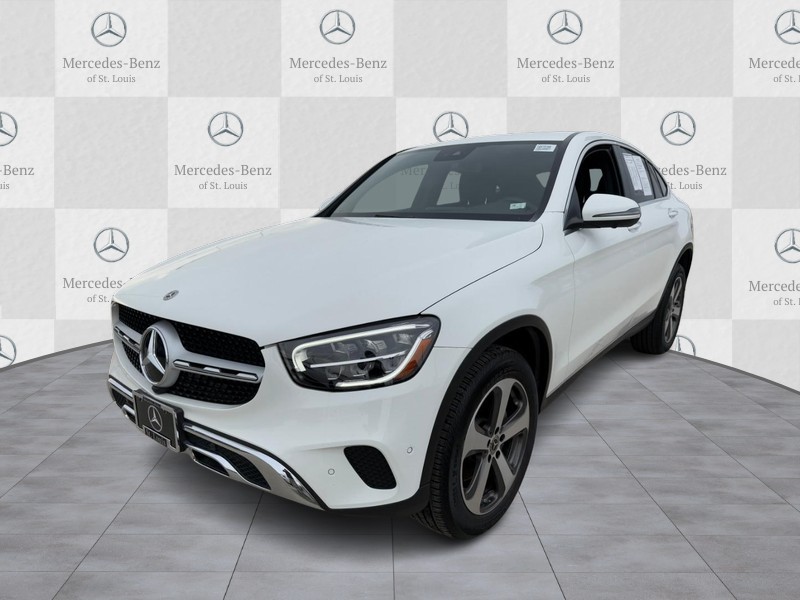 Mercedes-Benz GLC Vehicle Full-screen Gallery Image 10