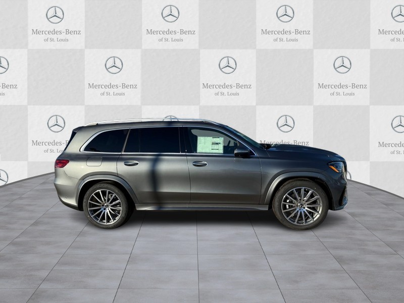 Mercedes-Benz GLS Vehicle Full-screen Gallery Image 2
