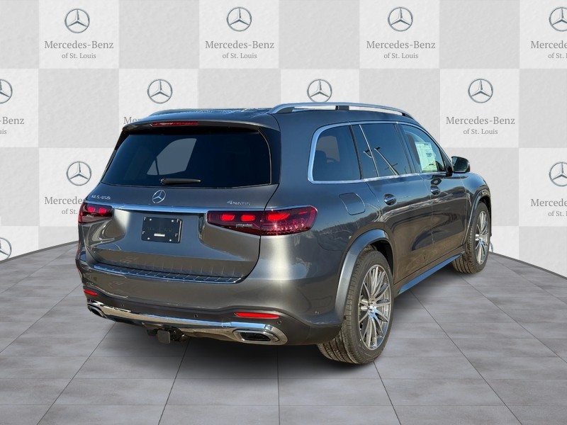 Mercedes-Benz GLS Vehicle Full-screen Gallery Image 3