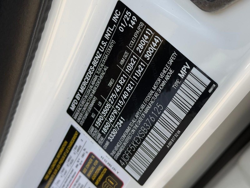 Mercedes-Benz GLS Vehicle Full-screen Gallery Image 20