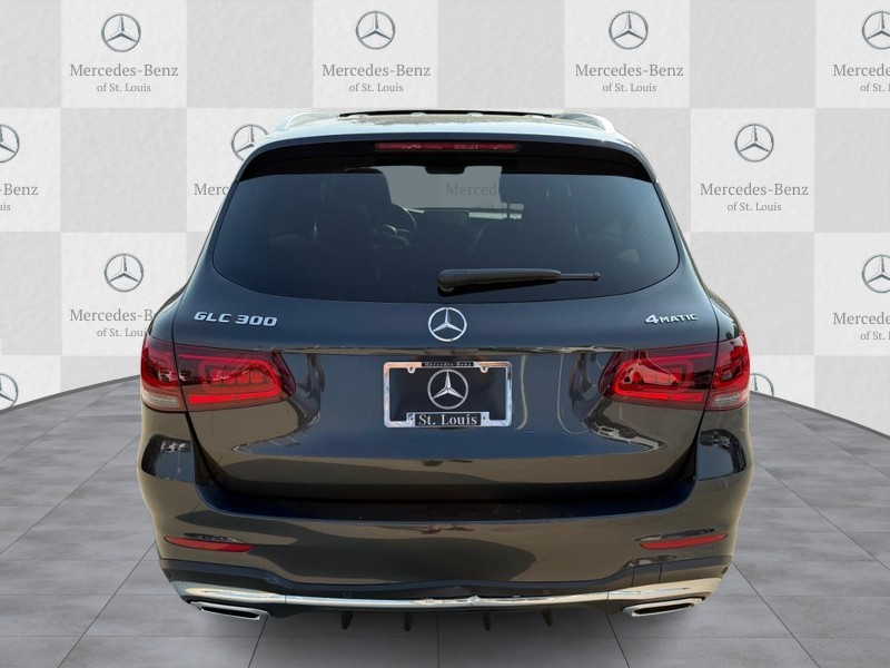 Mercedes-Benz GLC Vehicle Full-screen Gallery Image 6