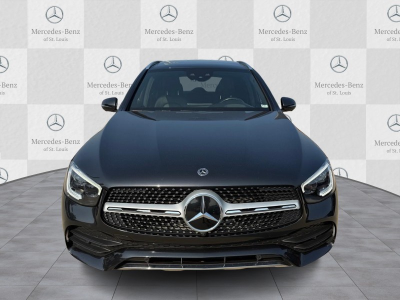 Mercedes-Benz GLC Vehicle Full-screen Gallery Image 7