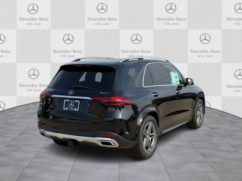 Mercedes-Benz GLE Vehicle Full-screen Gallery Image 3