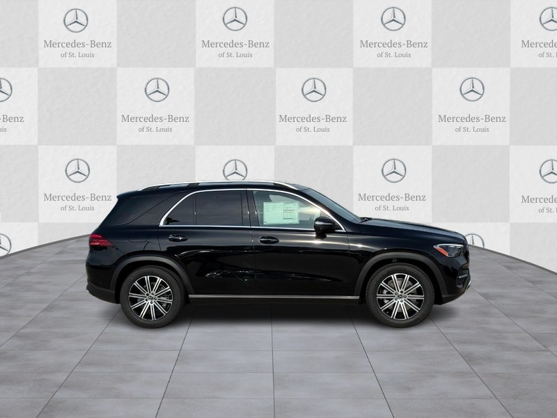 Mercedes-Benz GLE Vehicle Full-screen Gallery Image 2