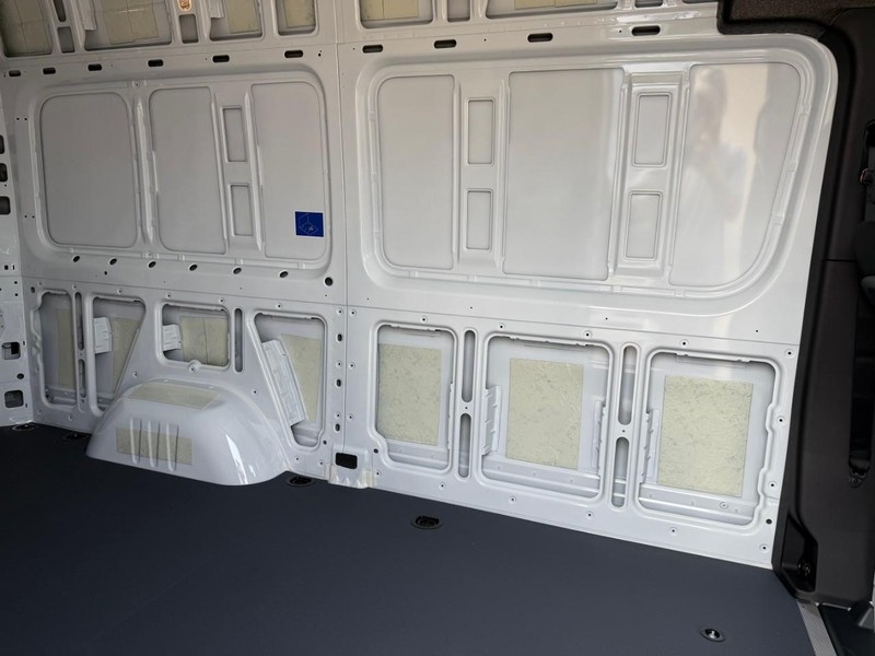 Mercedes-Benz Sprinter Cargo Van Vehicle Full-screen Gallery Image 6