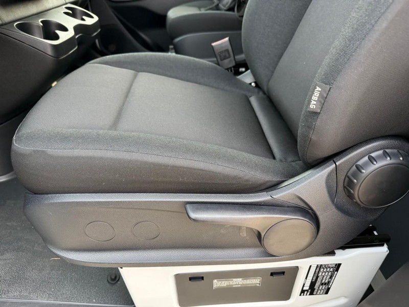 Mercedes-Benz Sprinter Cargo Van Vehicle Full-screen Gallery Image 11