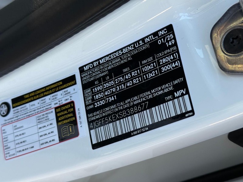 Mercedes-Benz GLS Vehicle Full-screen Gallery Image 19