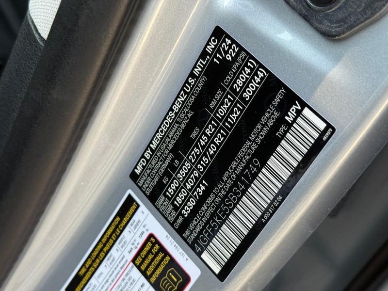 Mercedes-Benz GLS Vehicle Full-screen Gallery Image 17