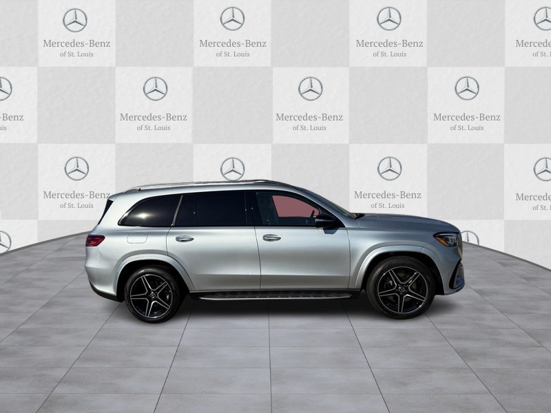 Mercedes-Benz GLS Vehicle Full-screen Gallery Image 2