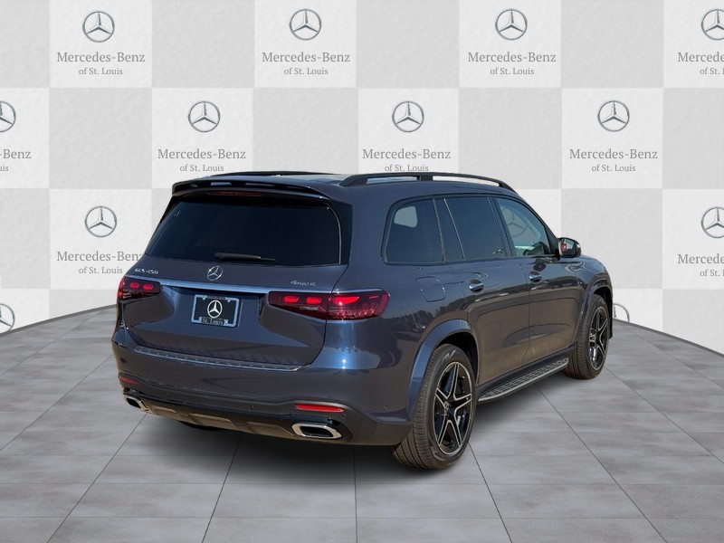 Mercedes-Benz GLS Vehicle Full-screen Gallery Image 3