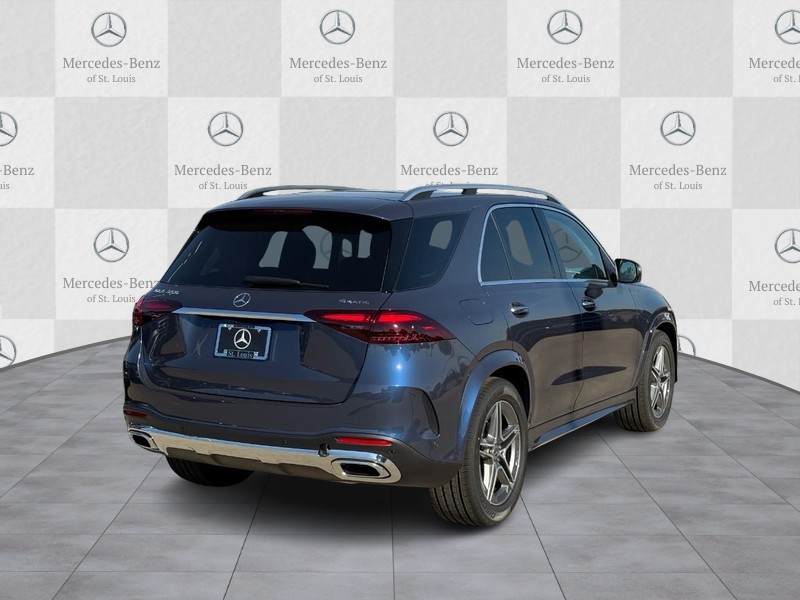 Mercedes-Benz GLE Vehicle Full-screen Gallery Image 3