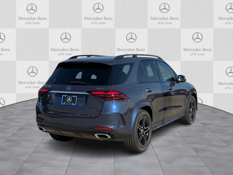 Mercedes-Benz GLE Vehicle Full-screen Gallery Image 3