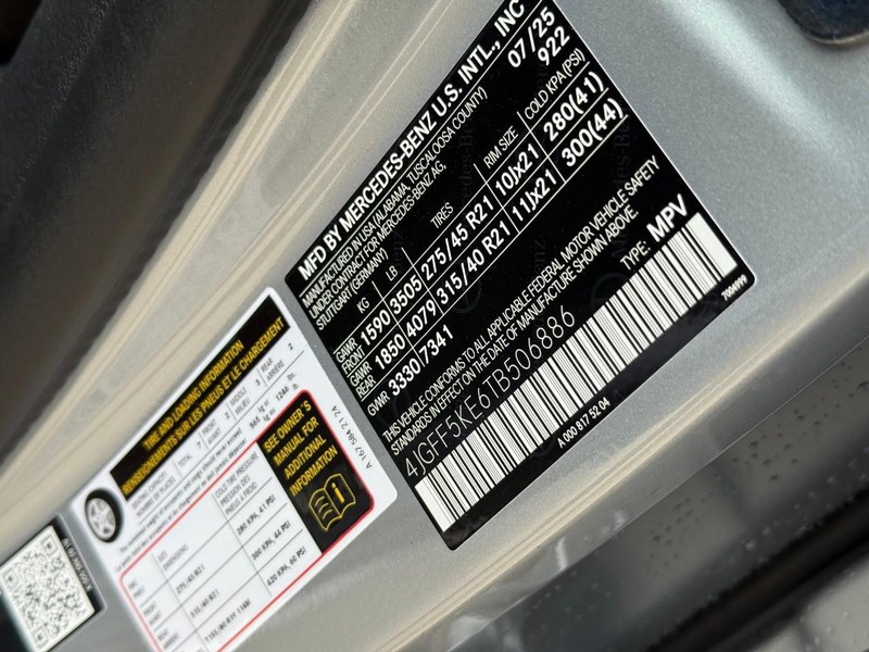 Mercedes-Benz GLS Vehicle Full-screen Gallery Image 16