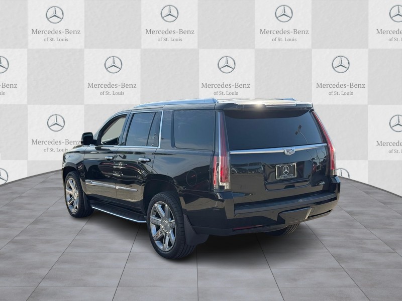 Cadillac Escalade Vehicle Full-screen Gallery Image 4