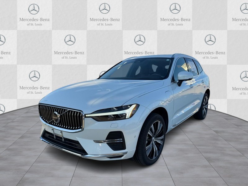 Volvo XC60 Recharge Plug-In Hybrid Vehicle Full-screen Gallery Image 5