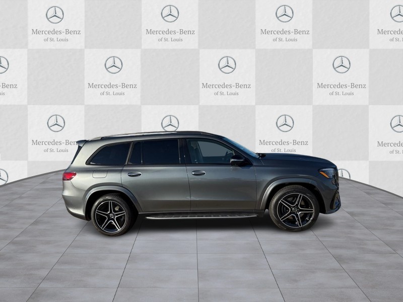 Mercedes-Benz GLS Vehicle Full-screen Gallery Image 2