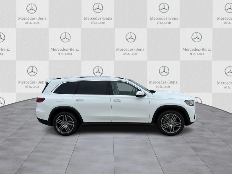 Mercedes-Benz GLS Vehicle Full-screen Gallery Image 2