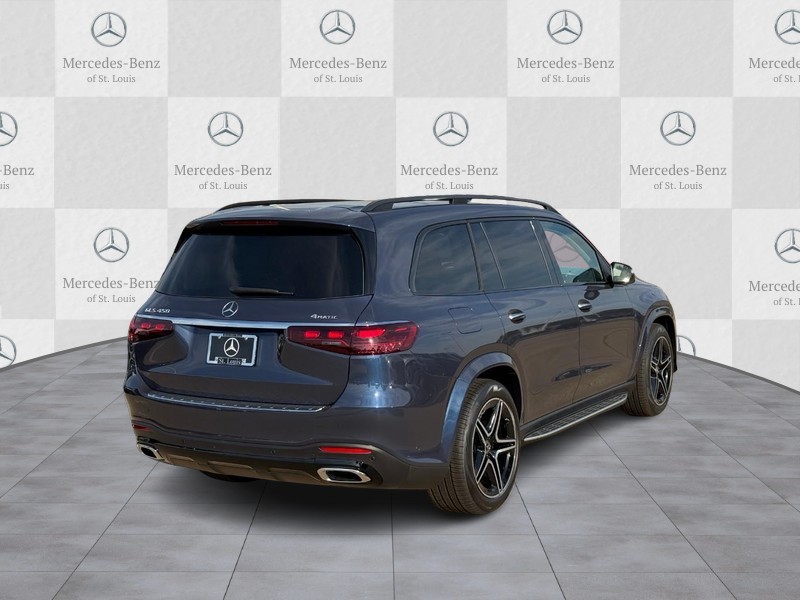 Mercedes-Benz GLS Vehicle Full-screen Gallery Image 3