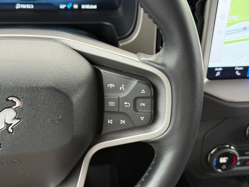 Ford Bronco Vehicle Full-screen Gallery Image 19