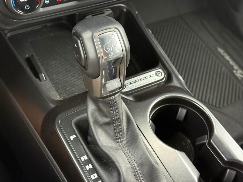 Ford Bronco Vehicle Full-screen Gallery Image 21