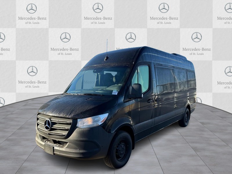 Mercedes-Benz Sprinter Passenger Van Vehicle Full-screen Gallery Image 5