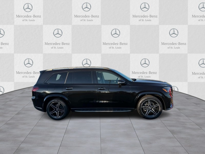 Mercedes-Benz GLS Vehicle Full-screen Gallery Image 2