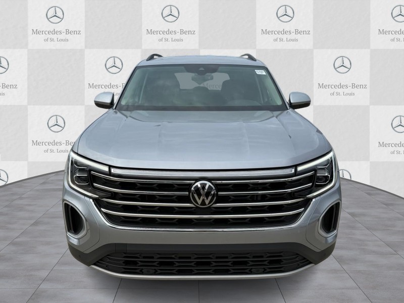 Volkswagen Atlas Vehicle Full-screen Gallery Image 5